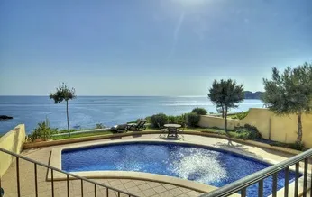 Villa in Mallorca - Front line Villa Nova Santa Ponsa ref- RV102