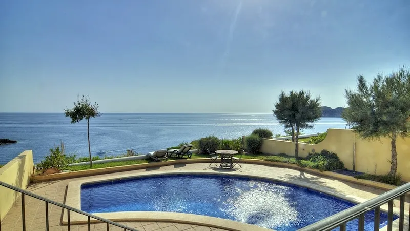 Villa in Mallorca - Front line Villa Nova Santa Ponsa ref- RV102