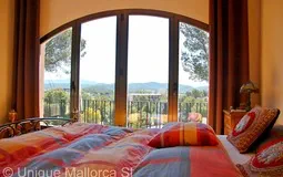 Detached House in Paguera - Bedroom with mountain views