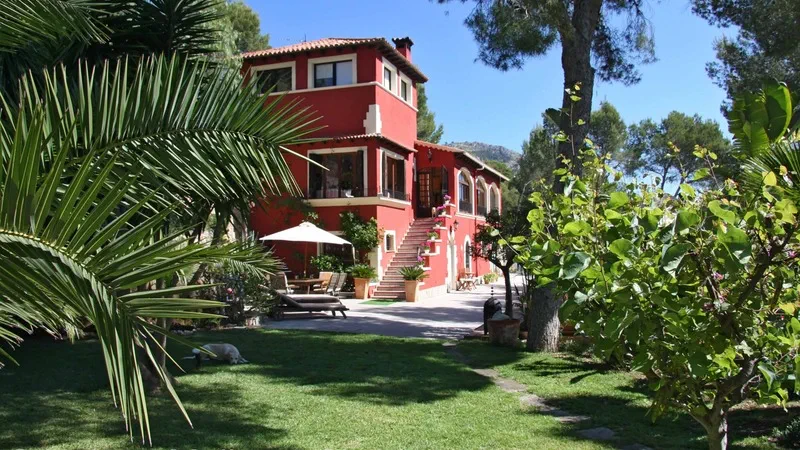 Detached House in Paguera - House with Garden