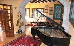 Detached House in Paguera - Open plan hallway