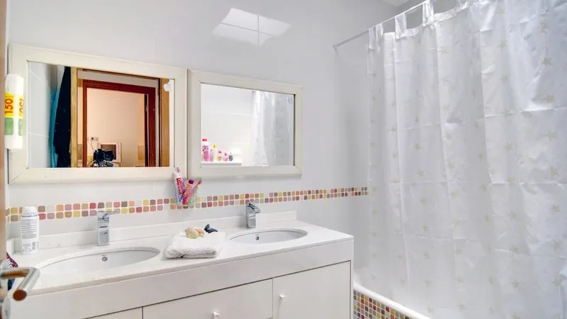 Detached Villa in Paguera - Bathroom