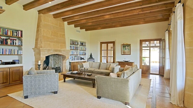 Villa in Camp de Mar - Living room with fireplace