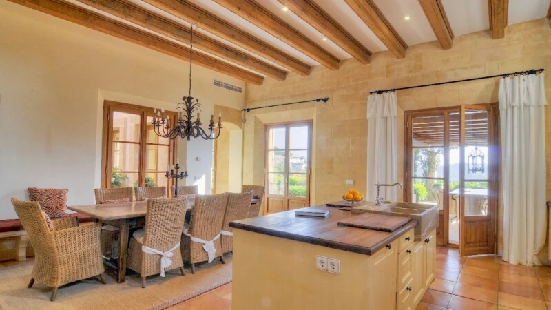 Villa in Camp de Mar - Kitchen with breakfast area