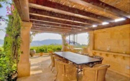 Villa in Camp de Mar - Covered outdoor dining
