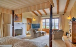 Villa in Camp de Mar - Large Master Bedroom Suite