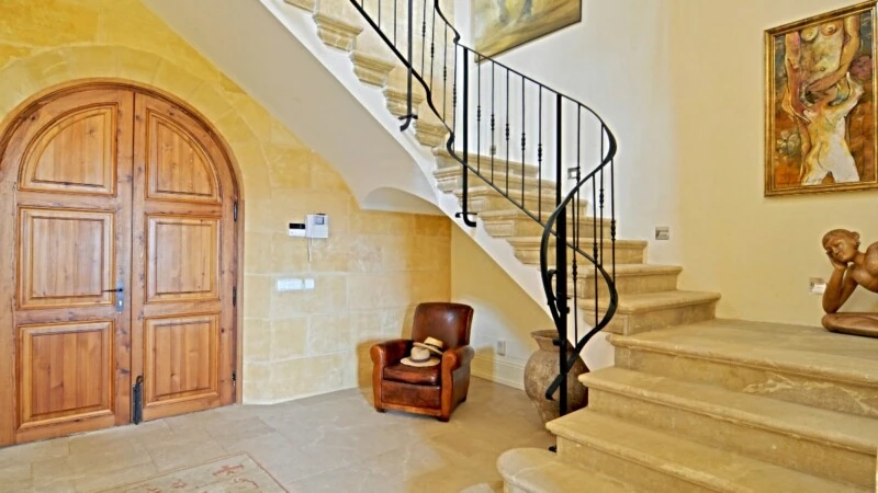 Villa in Camp de Mar - Entrance Hallway