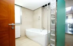 Villa in Alcanada - Bathroom