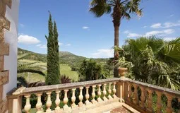Finca in Manacor - Terrace with breathtaking mountain views