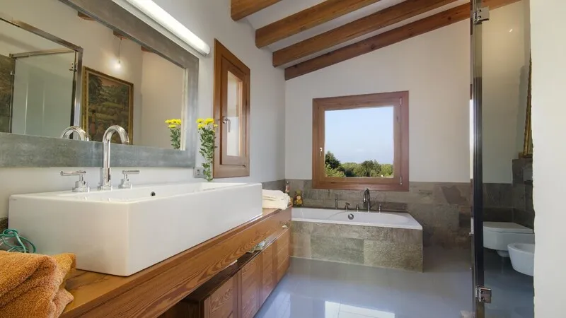 Finca in Pollença - Master Bathroom
