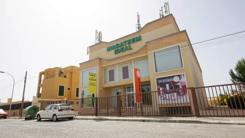 Commercial Building in Son Ferrer - Front
