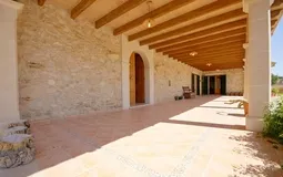 Finca in Lloret de Vistalegre - View porche