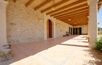 Finca in Lloret de Vistalegre - View porche