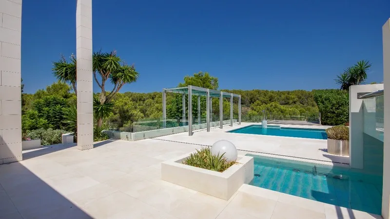 Villa in Sol de Mallorca - Garden and pool terrace