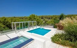 Villa in Sol de Mallorca - Garden and pool terrace1
