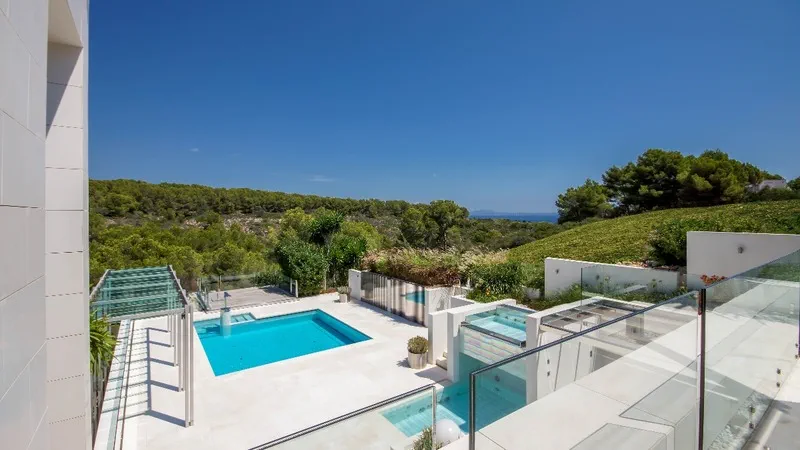 Villa in Sol de Mallorca - Pool terrace and green zone