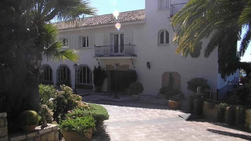 Mansion in Costa del Silencio, Costa Sol - 02