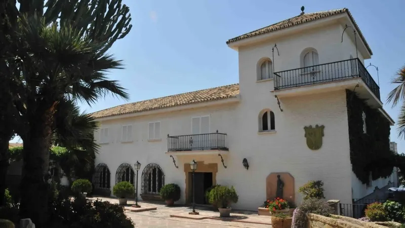 Mansion in Costa del Silencio, Costa Sol - 03