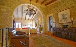 Hotel in Mallorca - Library