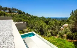 Villa in Son Vida - Upper terrace with pool and sea view