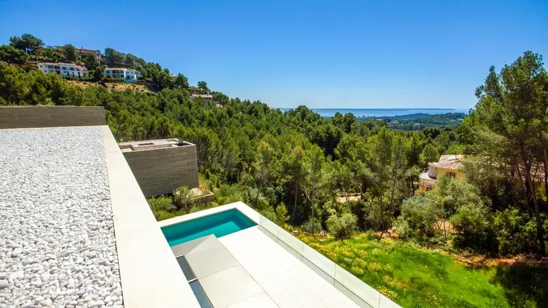 Villa in Son Vida - Upper terrace with pool and sea view