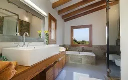 Finca in Pollença - Master Bathroom