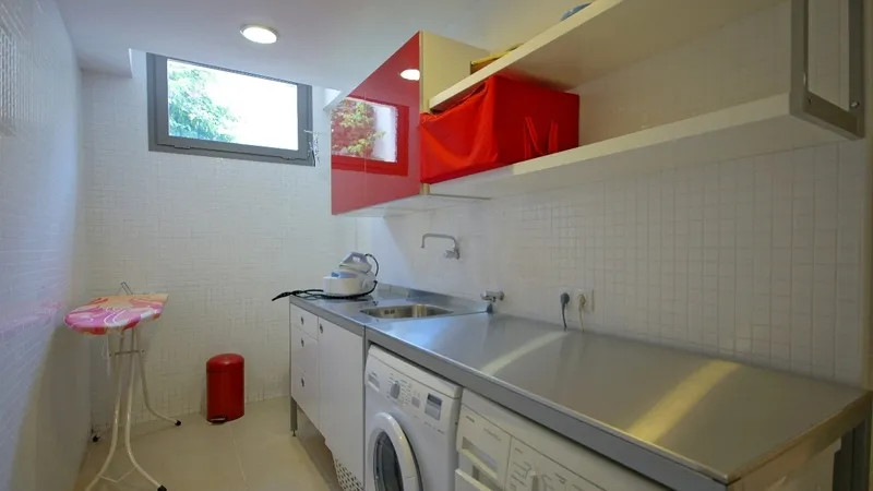 Townhouse in Santa Maria del Camí - Loundrey room