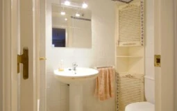 Garden Apartment in Port Adriano - New Bathroom1