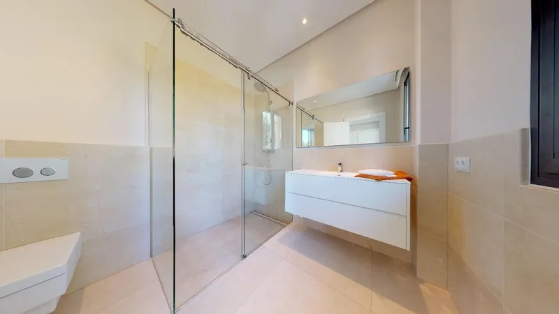 Villa in Son Vida - Guest Bathroom