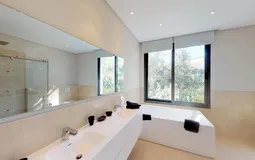 Villa in Son Vida - Master Bathroom