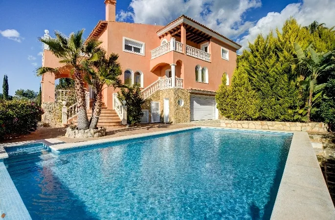 Villa in Camp de Mar - Luxury villa with pool
