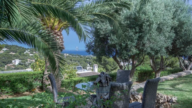 Detached Villa in Costa D´en Blanes - Garden dining