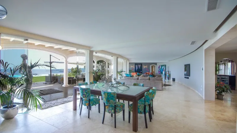 Detached Villa in Costa D´en Blanes - Main Saloon