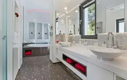 Villa in Son Vida - Bathroom