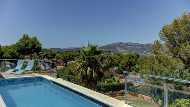 Villa in Santa Ponsa - Sea & Mountain Views