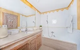 Penthouse in Bendinat - 2nd bathroom