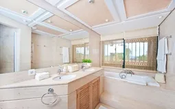 Penthouse in Bendinat - Bathroom area