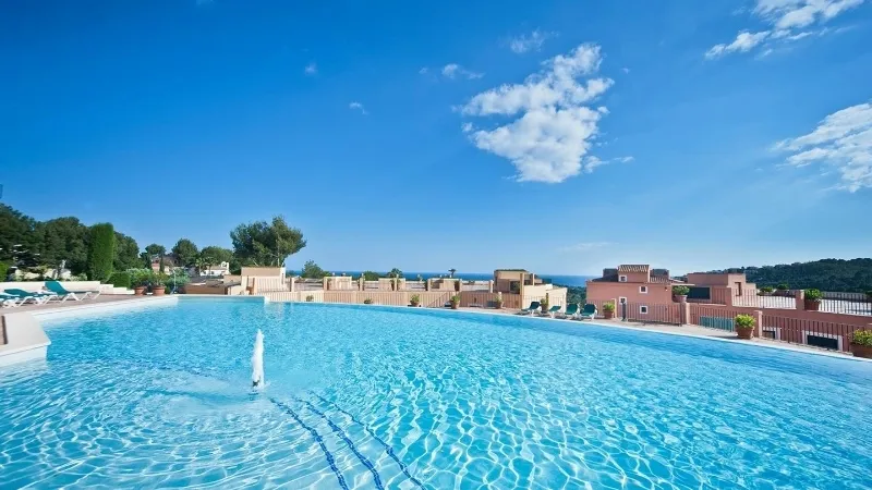 Penthouse in Bendinat - Pool area