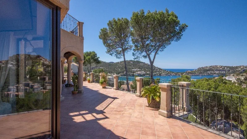 Villa in Puerto Andratx - front ground floor terrrace