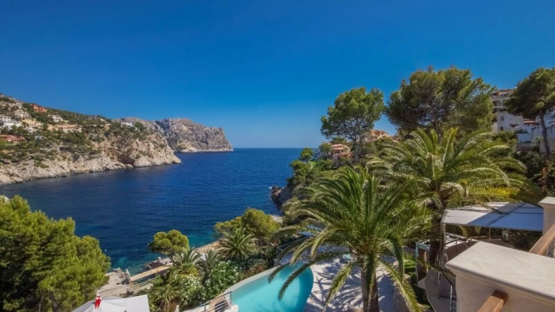 Villa in La Mola - Property view over the pool -garden and sea