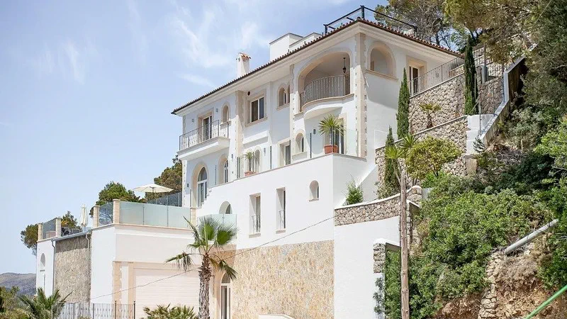 Villa in Cala Llamp - Building view from garden