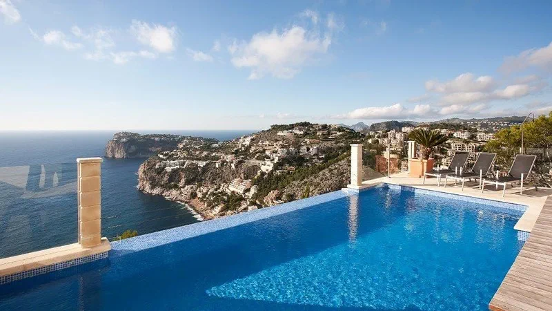 Villa in Cala Llamp - Infinity Pool (2)