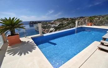 Villa in Cala Llamp - Infinity pool