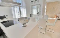 Villa in Cala Llamp - Kitchen and dining room