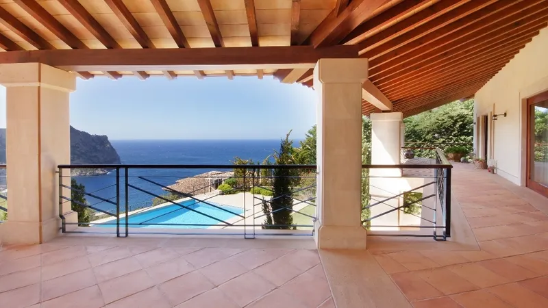 Villa in Cala Llamp - Covered terrace