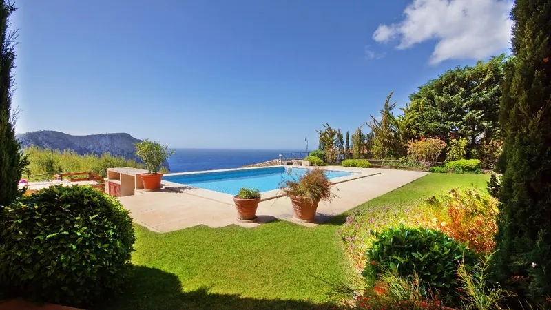 Villa in Cala Llamp - Garden and swimming pool