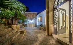 Villa in La Mola - 1