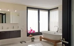 Villa in Marbella - Guest Bathroom