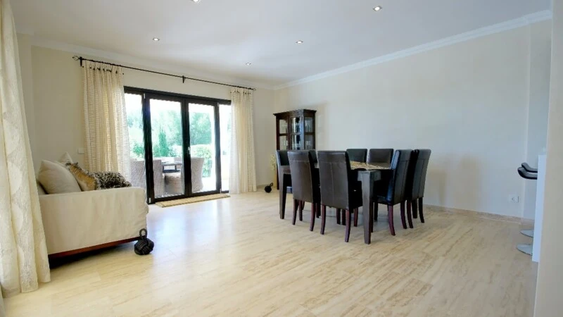 Villa in Nova Santa Ponsa - Dining Area