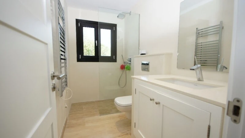 Villa in Nova Santa Ponsa - Guest Bathroom 1